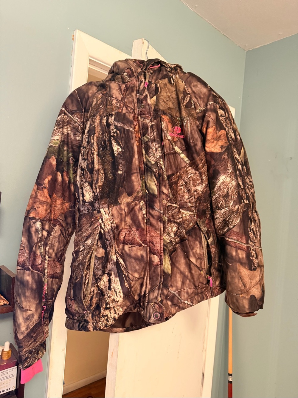 Mossy Oak Women’s Puffer Jacket in Brown and Green/ pink accents